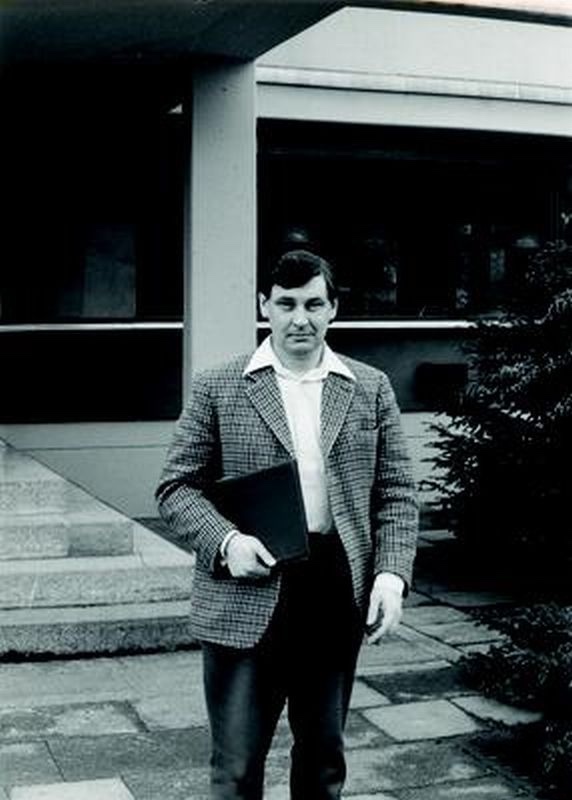 Ian G. Macdonald