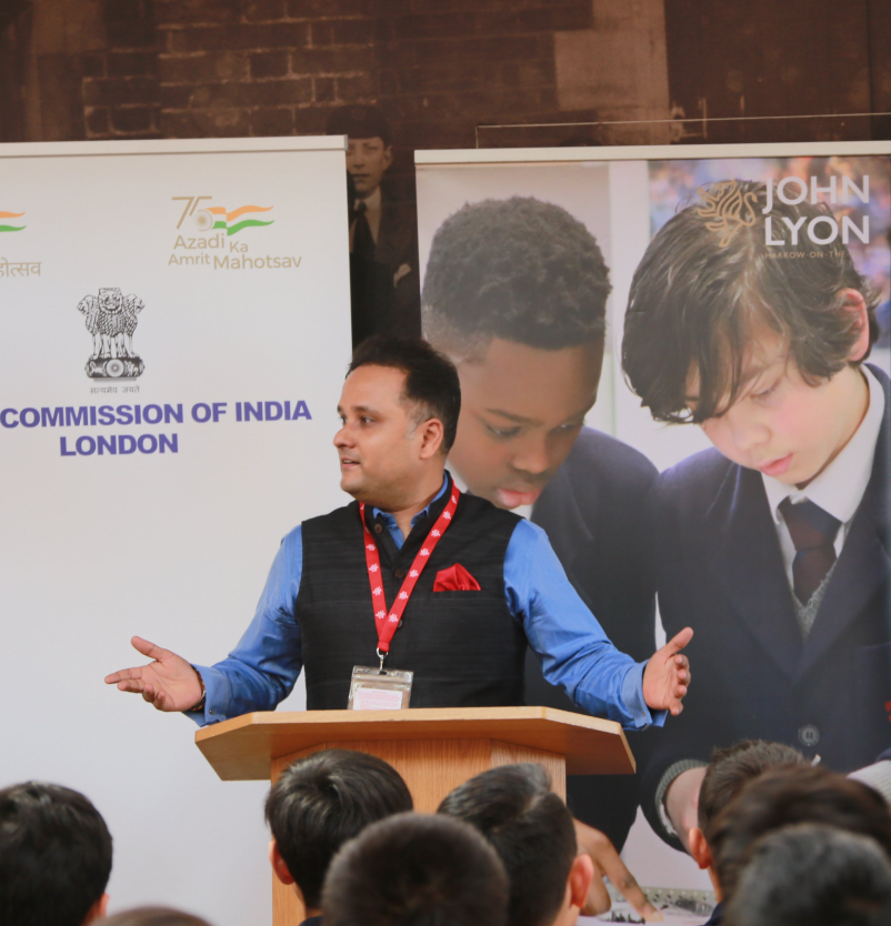 Amish Tripathi