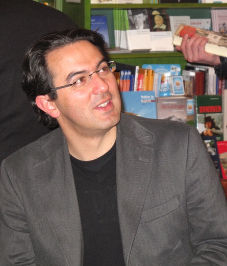 Juan   Gabriel Vásquez