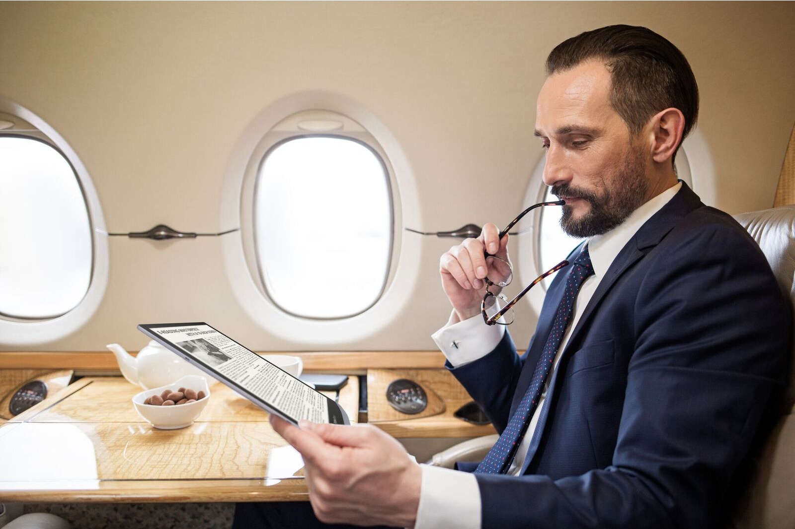 PocketBook InkPad X - et mesterverk innen e-lesing med en 10-tommers skjerm