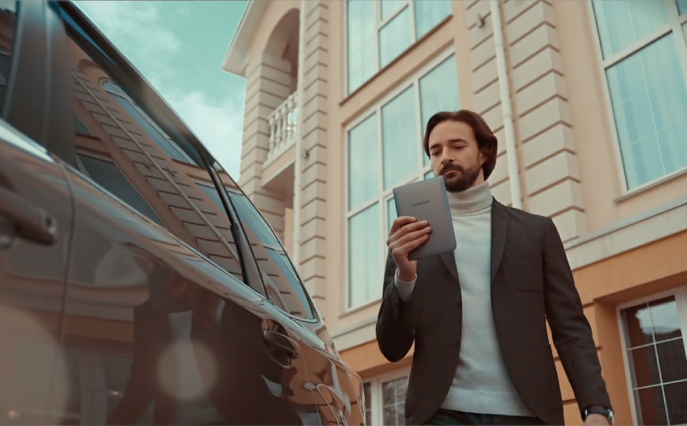 Elektronické čtečky PocketBook čtou od teď nahlas knihy v češtině