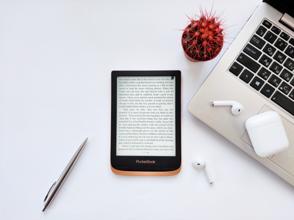Audiolibros en tu PocketBook: los mejores e-readers con soporte de audio