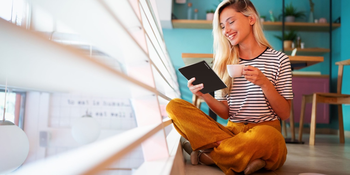 PocketBook Viva: l'intera gamma di colori e tutte le funzioni audio possibili per gli e-reader