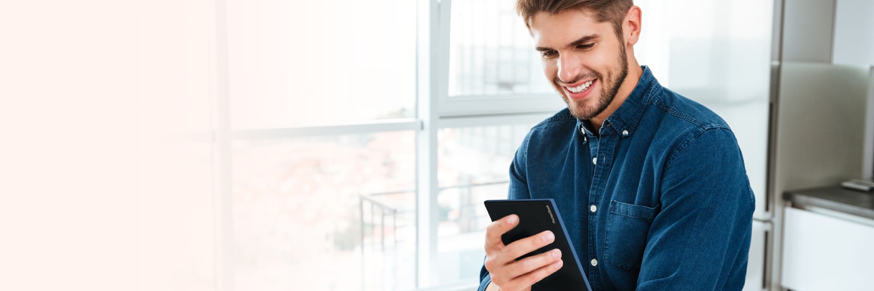 PocketBook Verse Pro: cele mai recente tehnologii de lectură electronică într-un corp compact